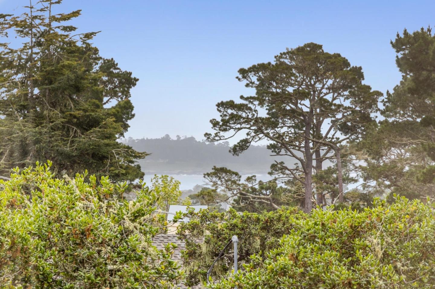2 SE Pine Ridge WAY