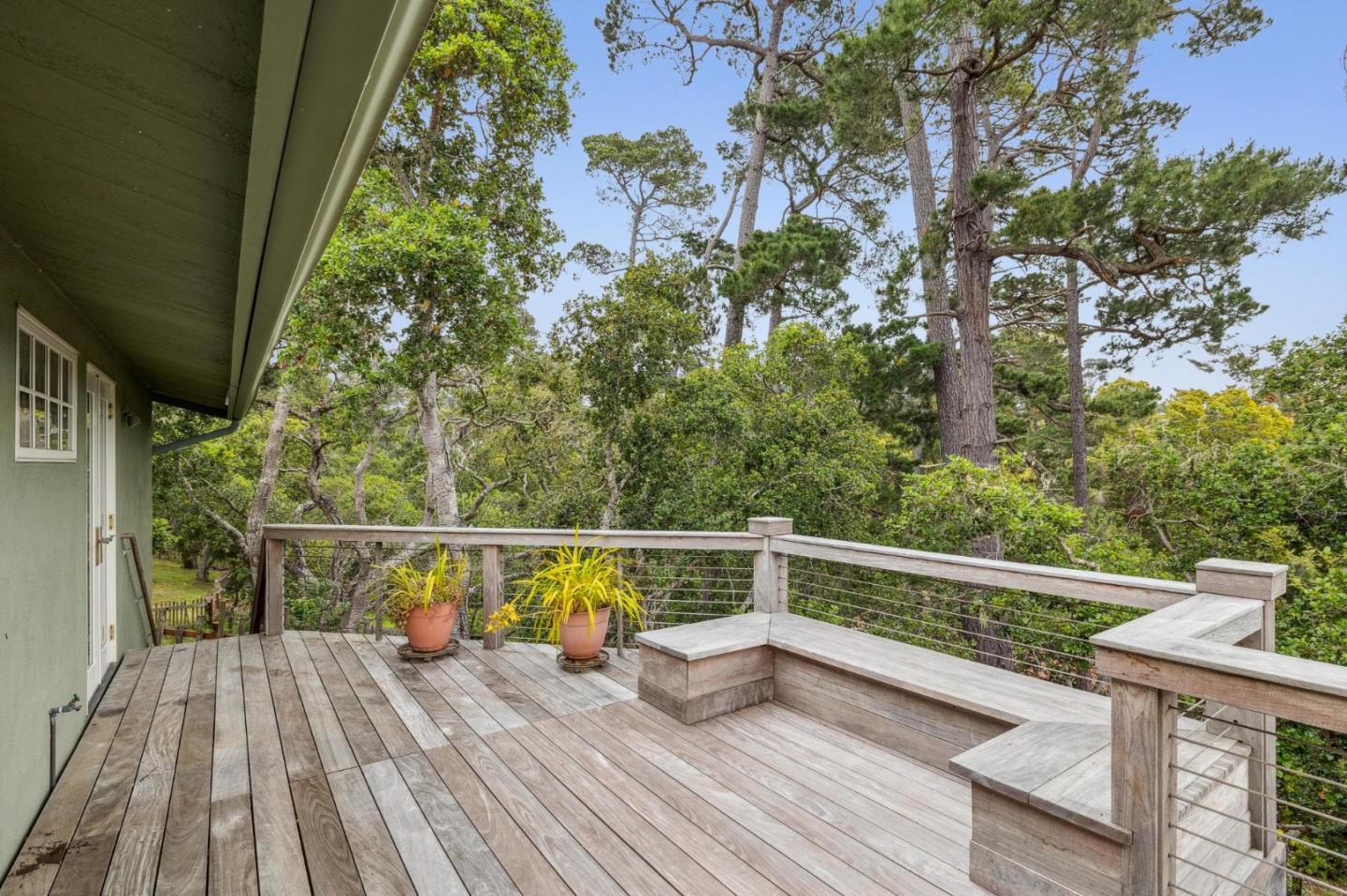 2 SE Pine Ridge WAY