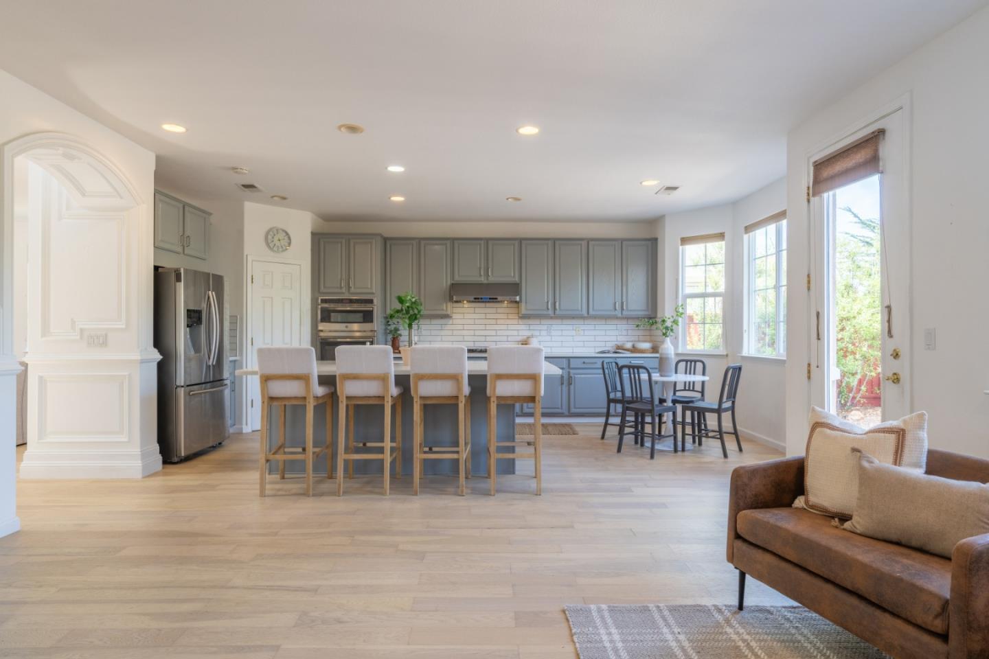 4785 Sea Crest Drive