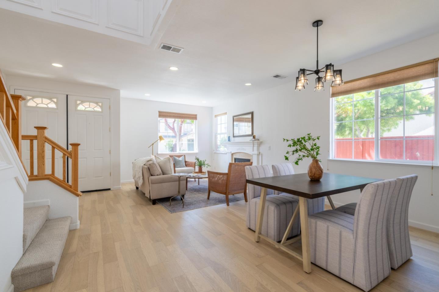 4785 Sea Crest Drive