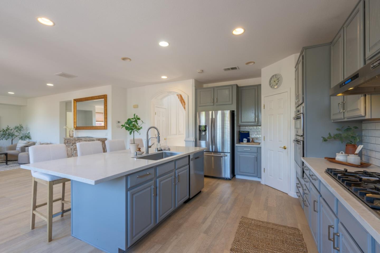 4785 Sea Crest Drive