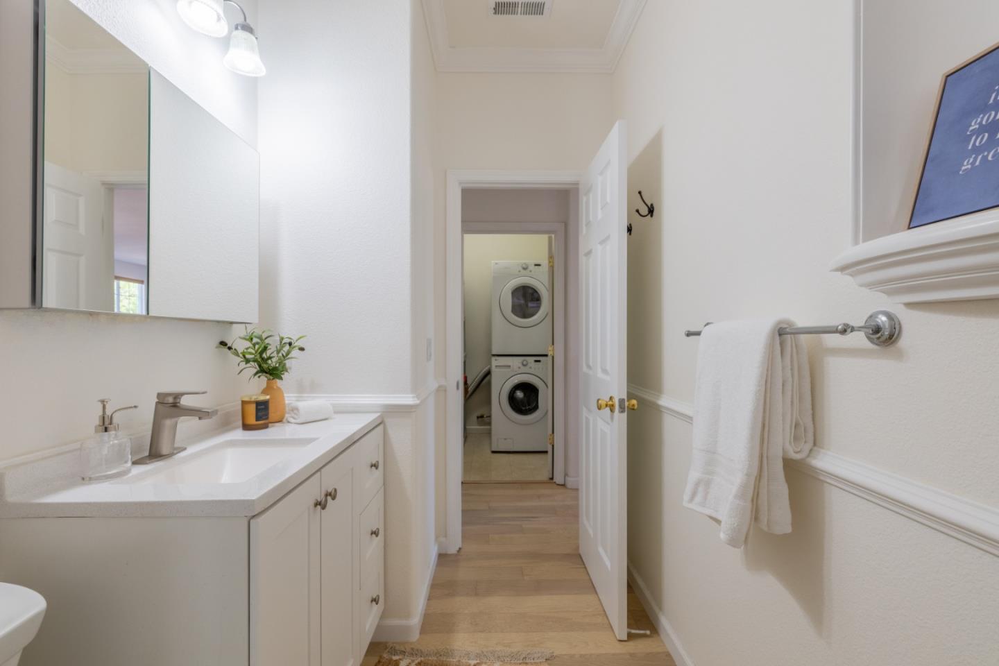 4785 Sea Crest Drive