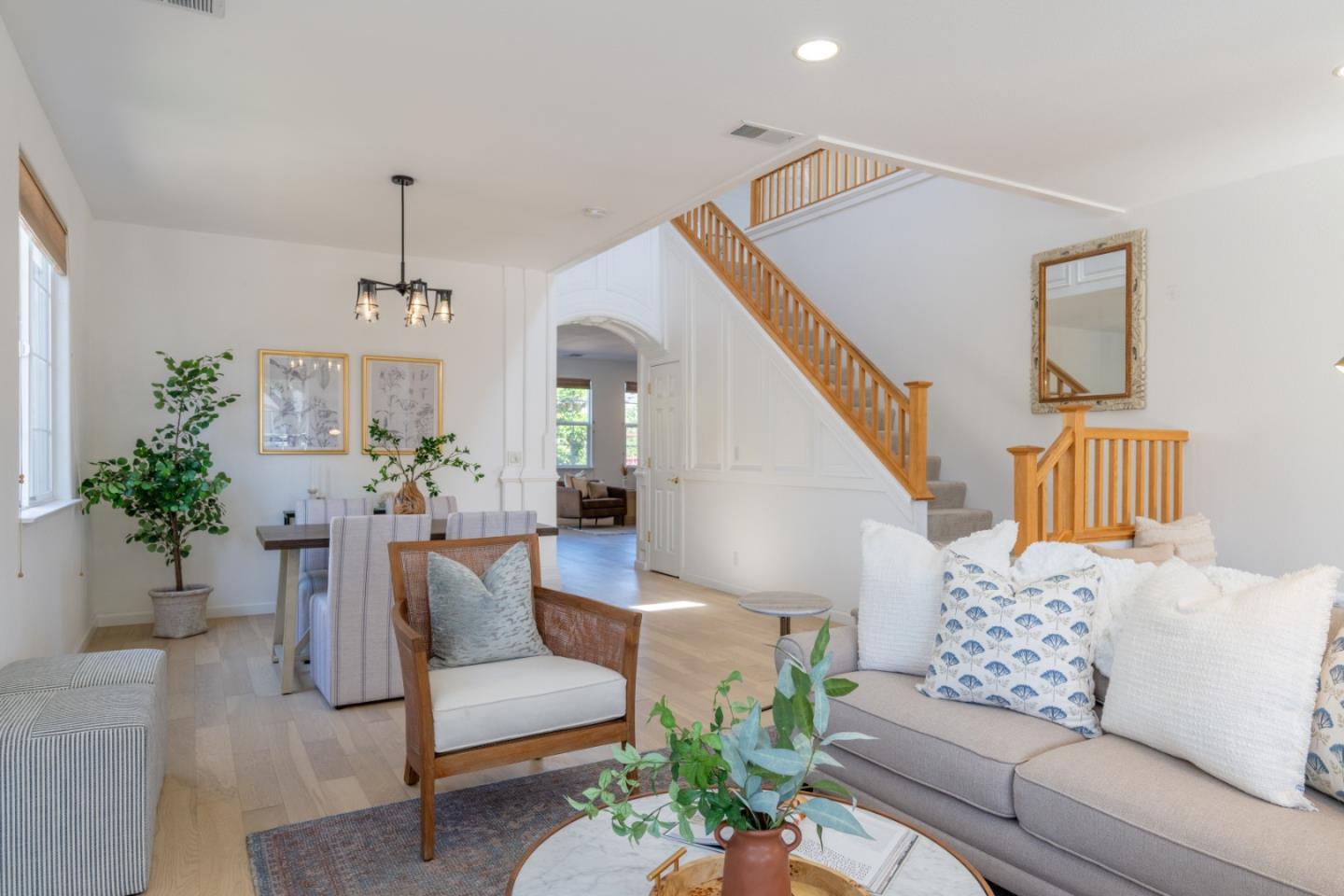 4785 Sea Crest Drive