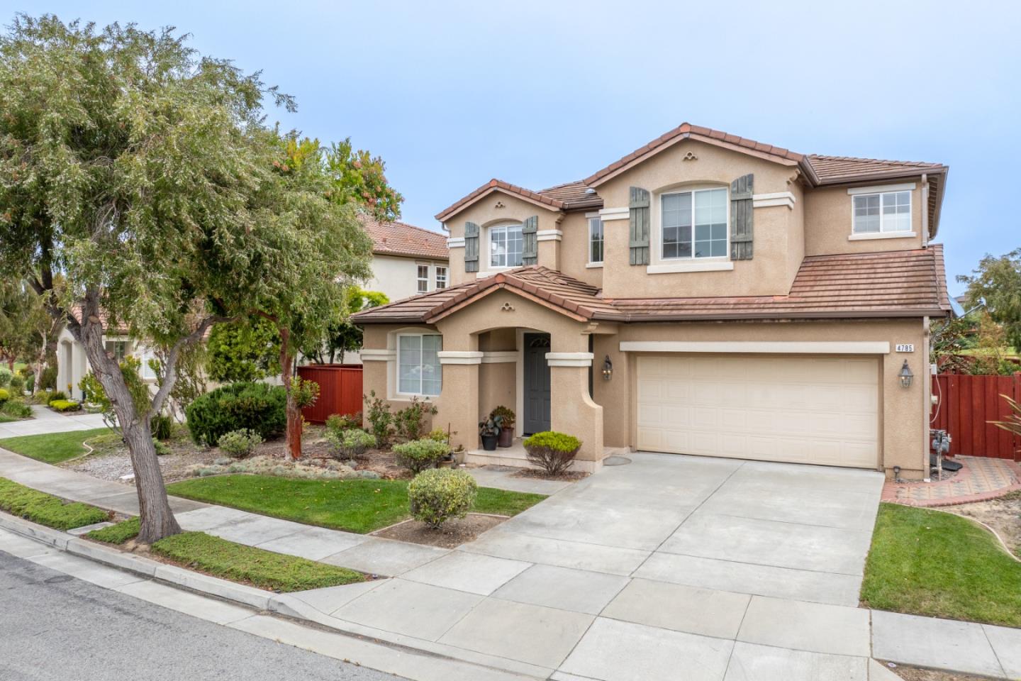 4785 Sea Crest Drive