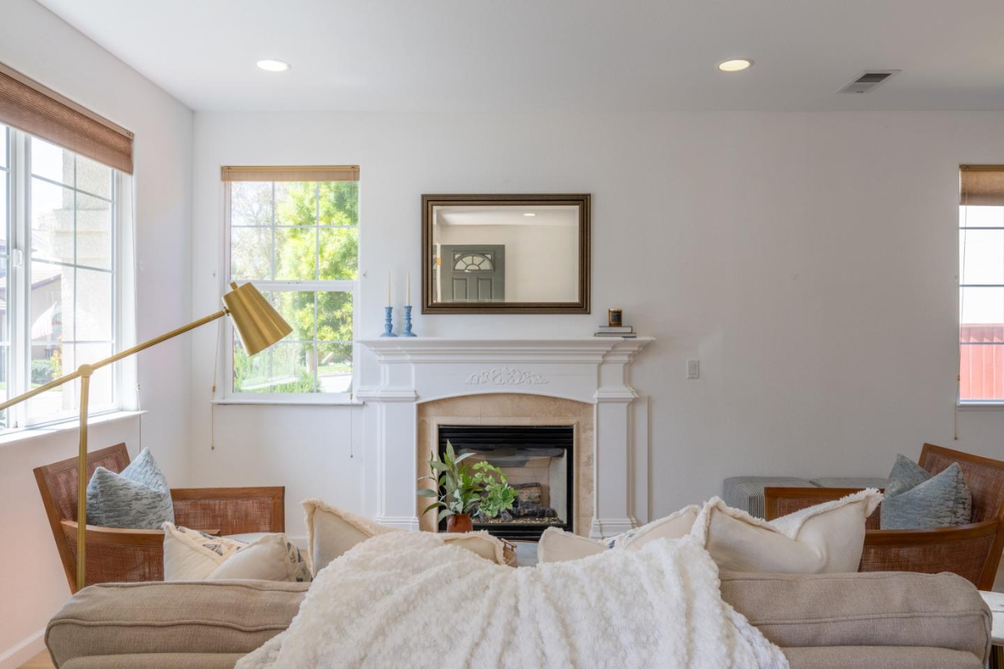 4785 Sea Crest Drive