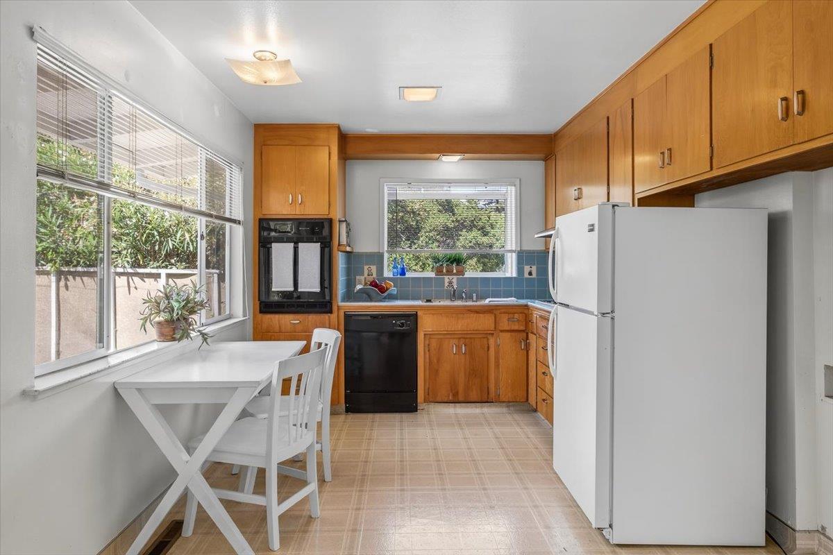 401 Sequoia Avenue