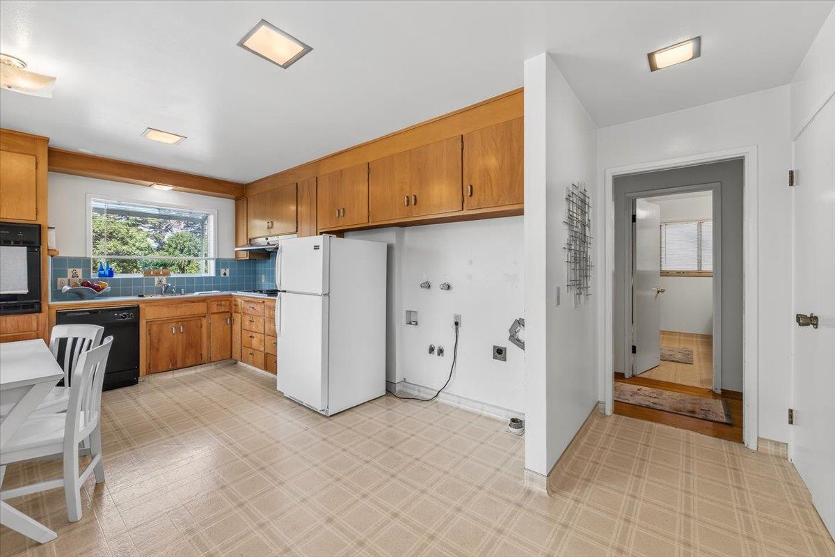 401 Sequoia Avenue