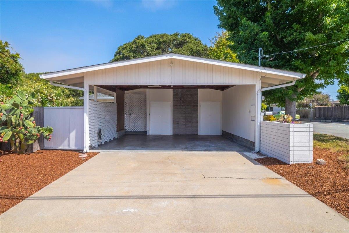 401 Sequoia Avenue