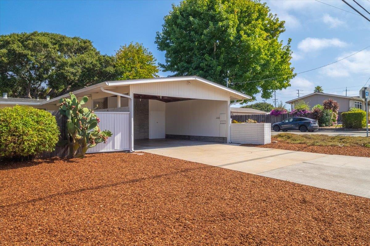 401 Sequoia Avenue