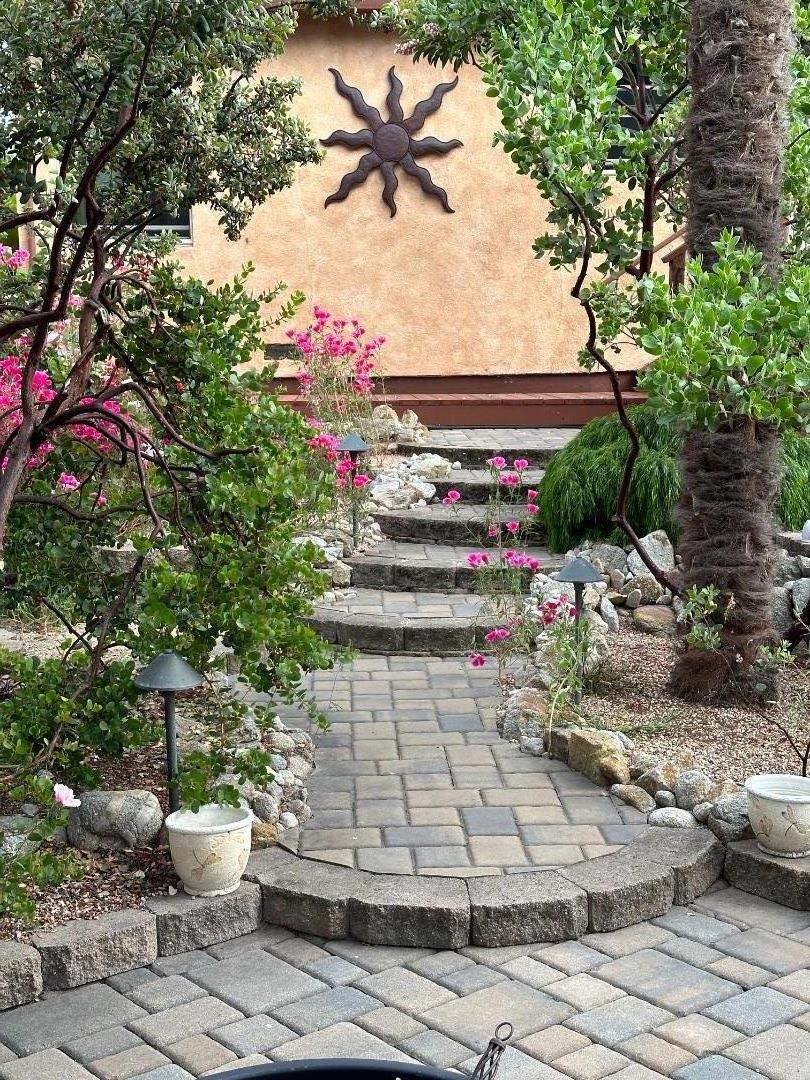 217 Edinburgh Avenue