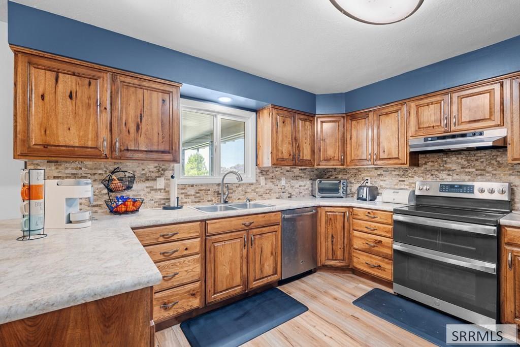 1210 W 100 S, Blackfoot