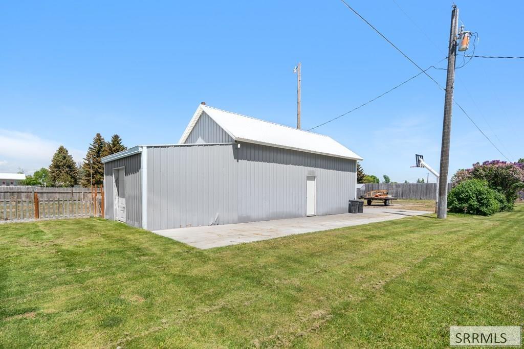 1210 W 100 S, Blackfoot