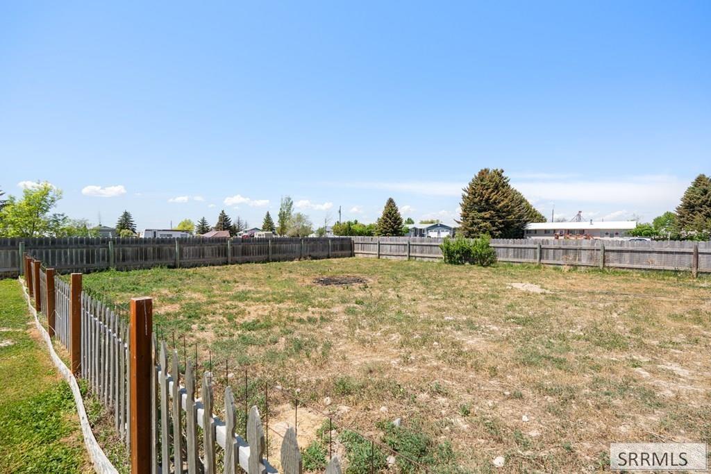 1210 W 100 S, Blackfoot