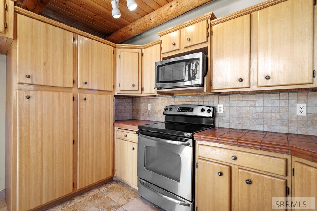356 Calamity Drive