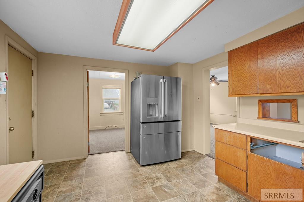 261 E 15th Street