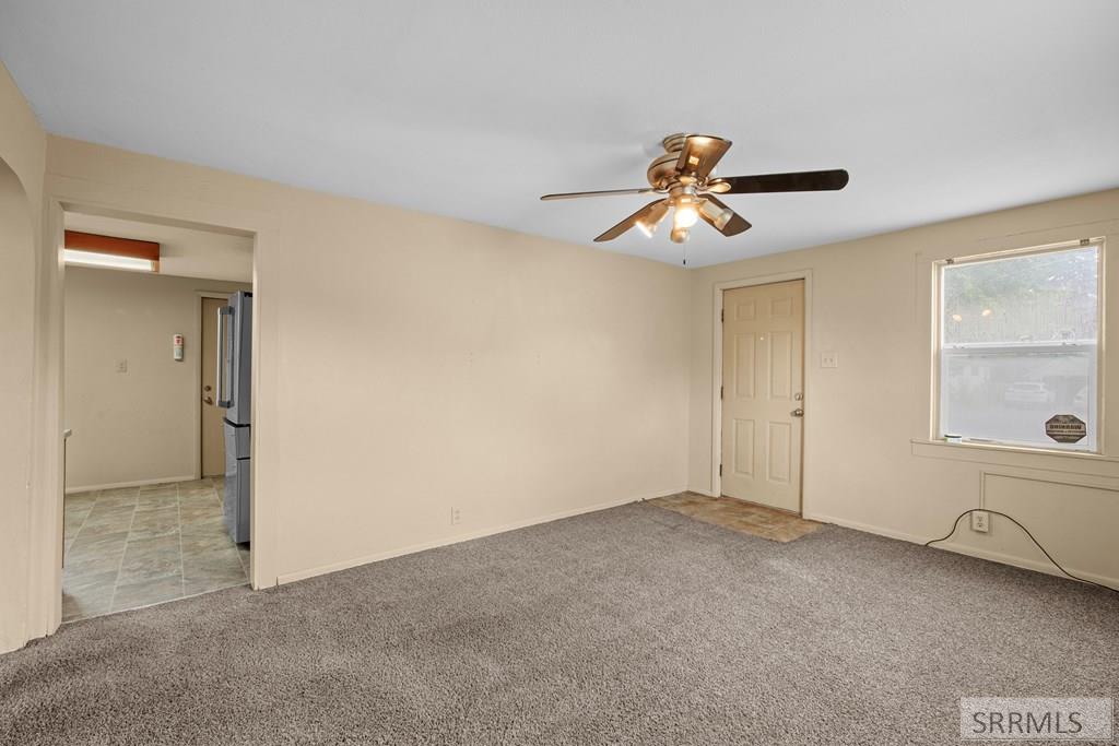261 E 15th Street