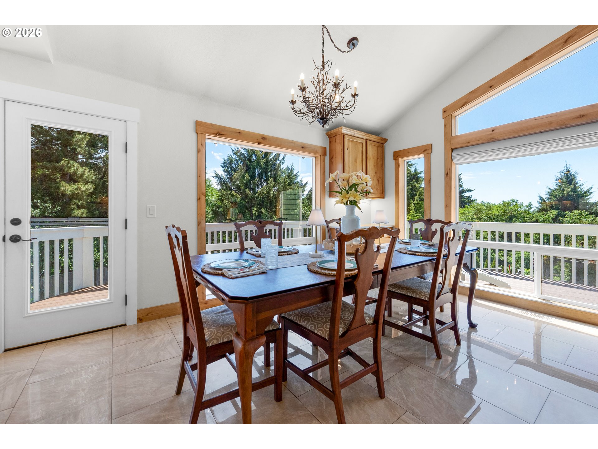 2316 ROYAL VIEW DR