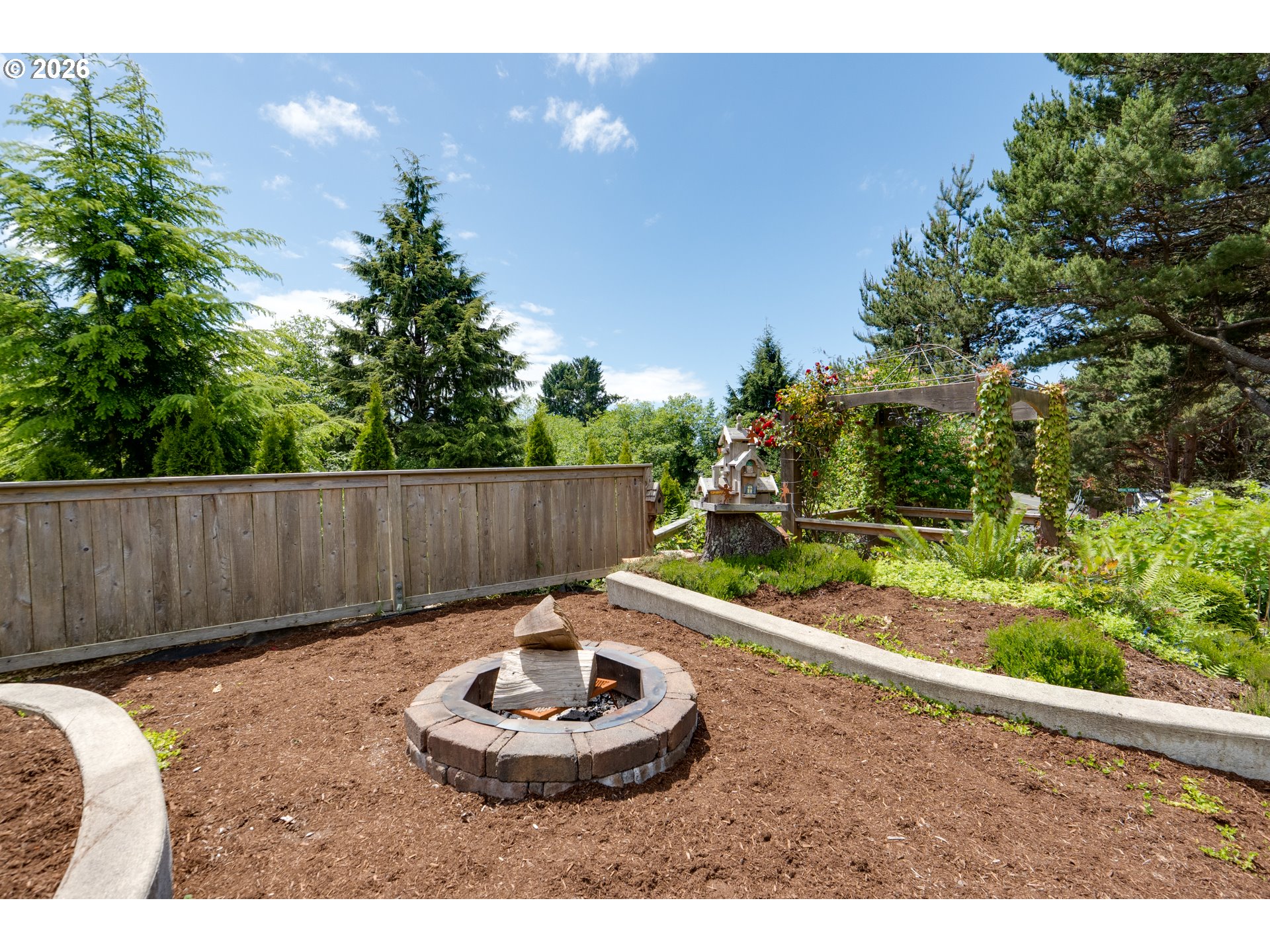 2316 ROYAL VIEW DR