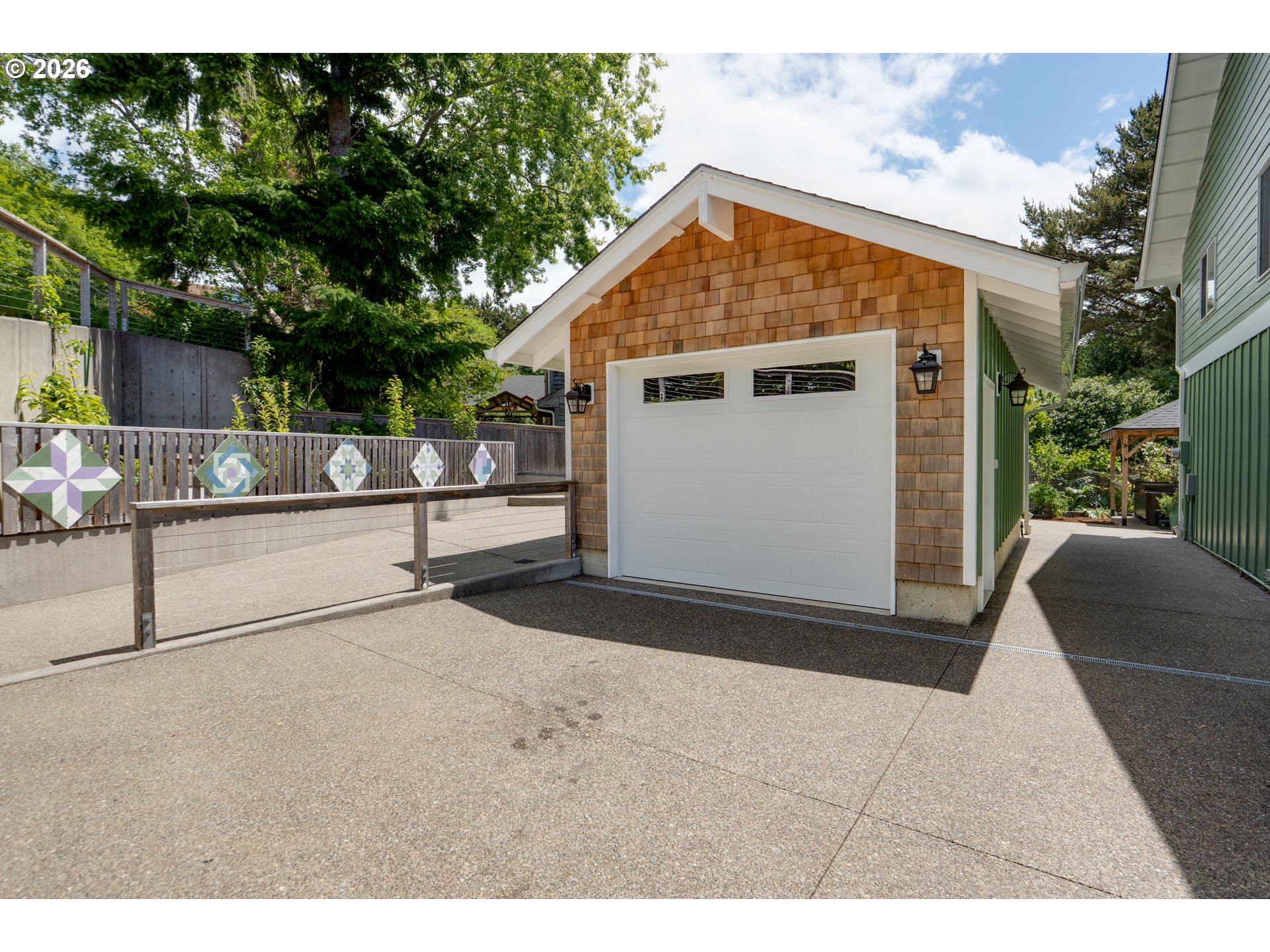 2316 ROYAL VIEW DR