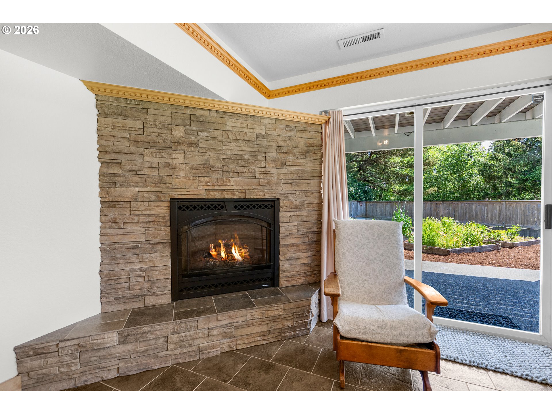 2316 ROYAL VIEW DR