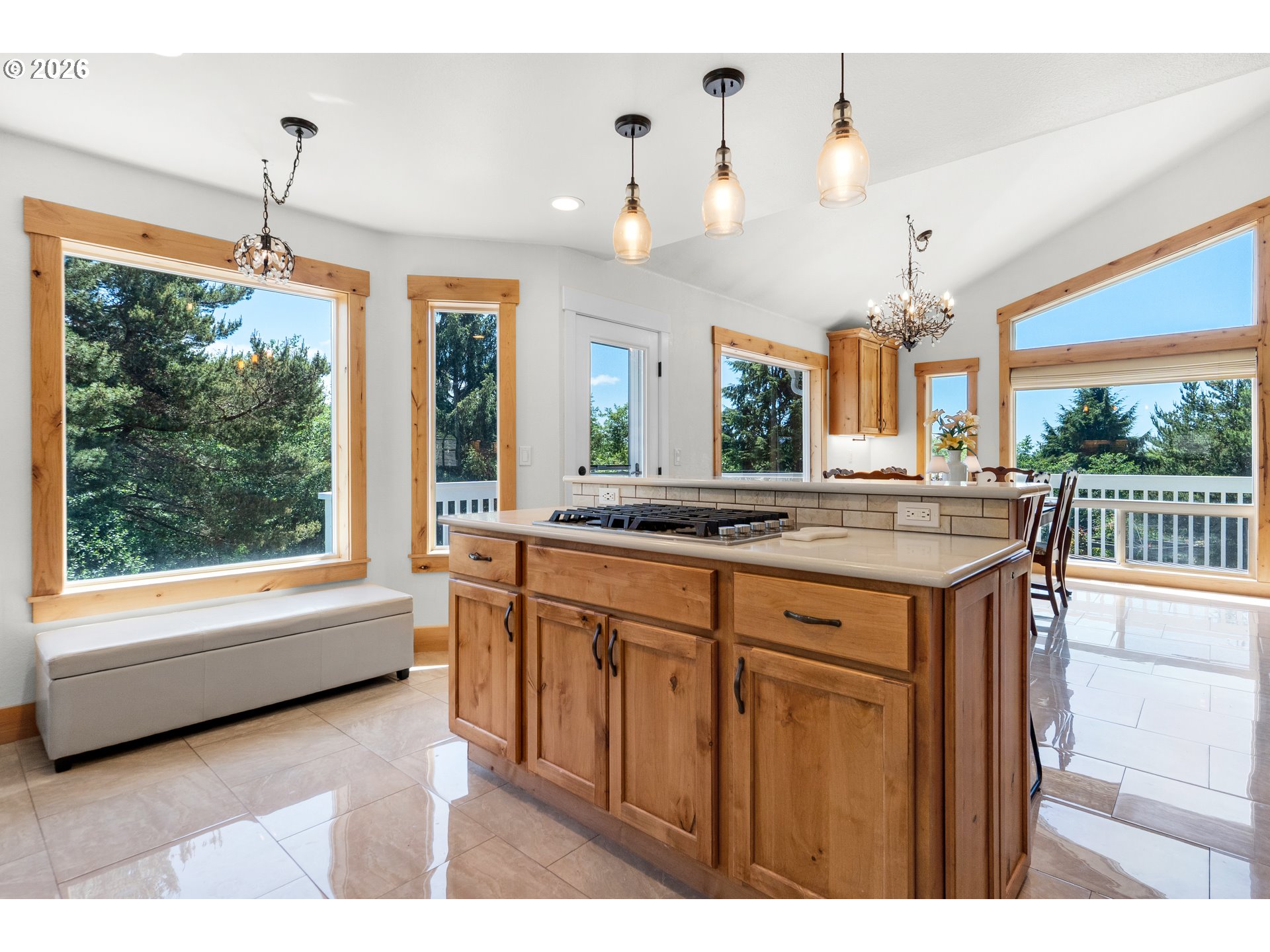 2316 ROYAL VIEW DR