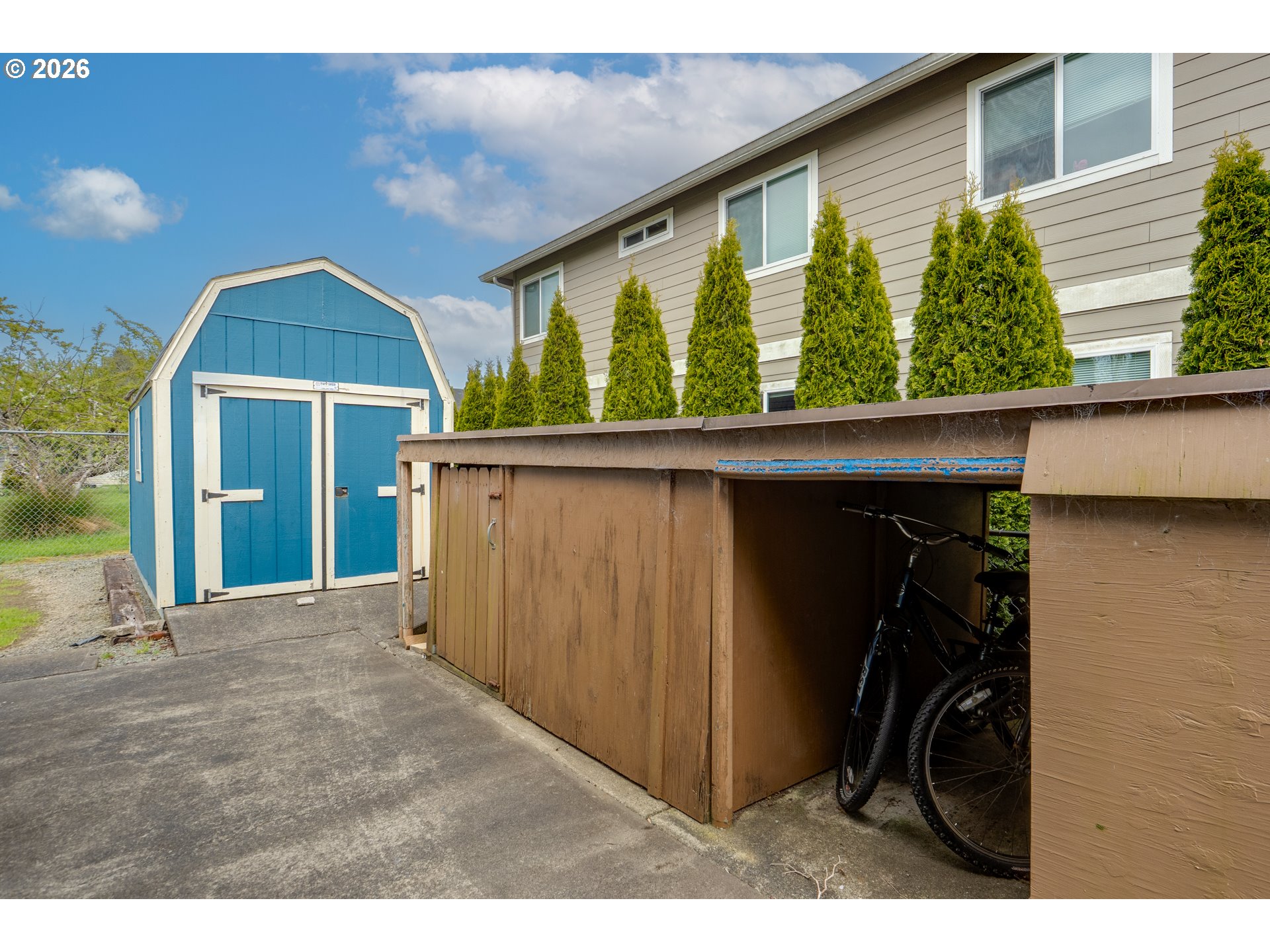 235 W HARBOR ST