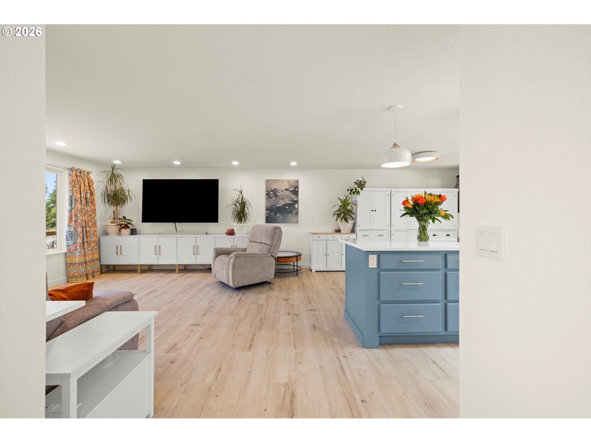 1258 SONORA AVE