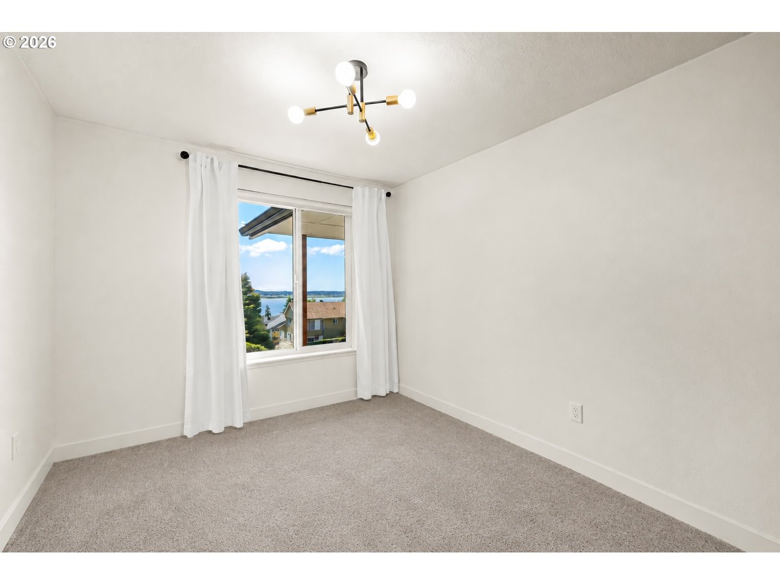 1258 SONORA AVE