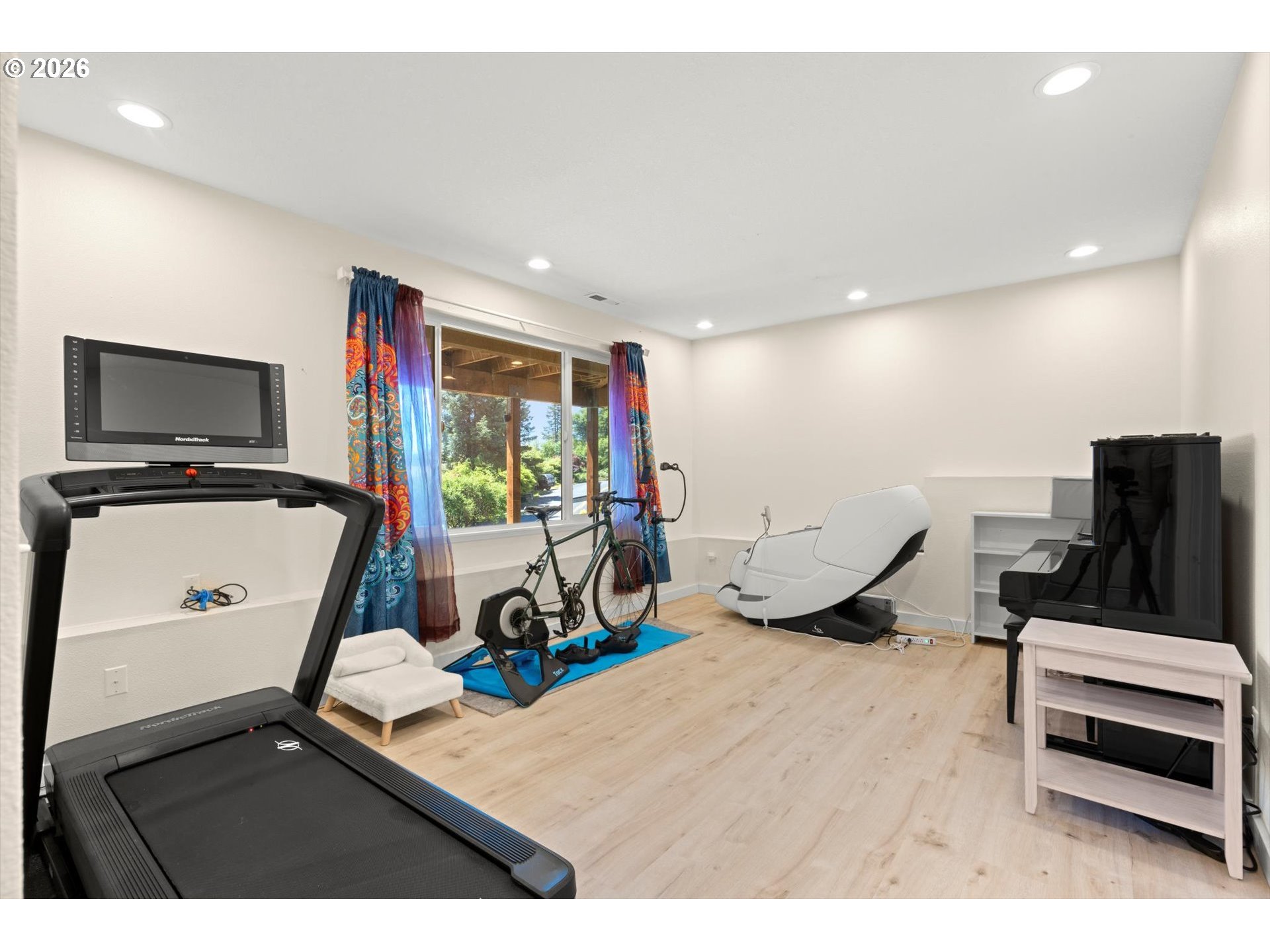 1258 SONORA AVE