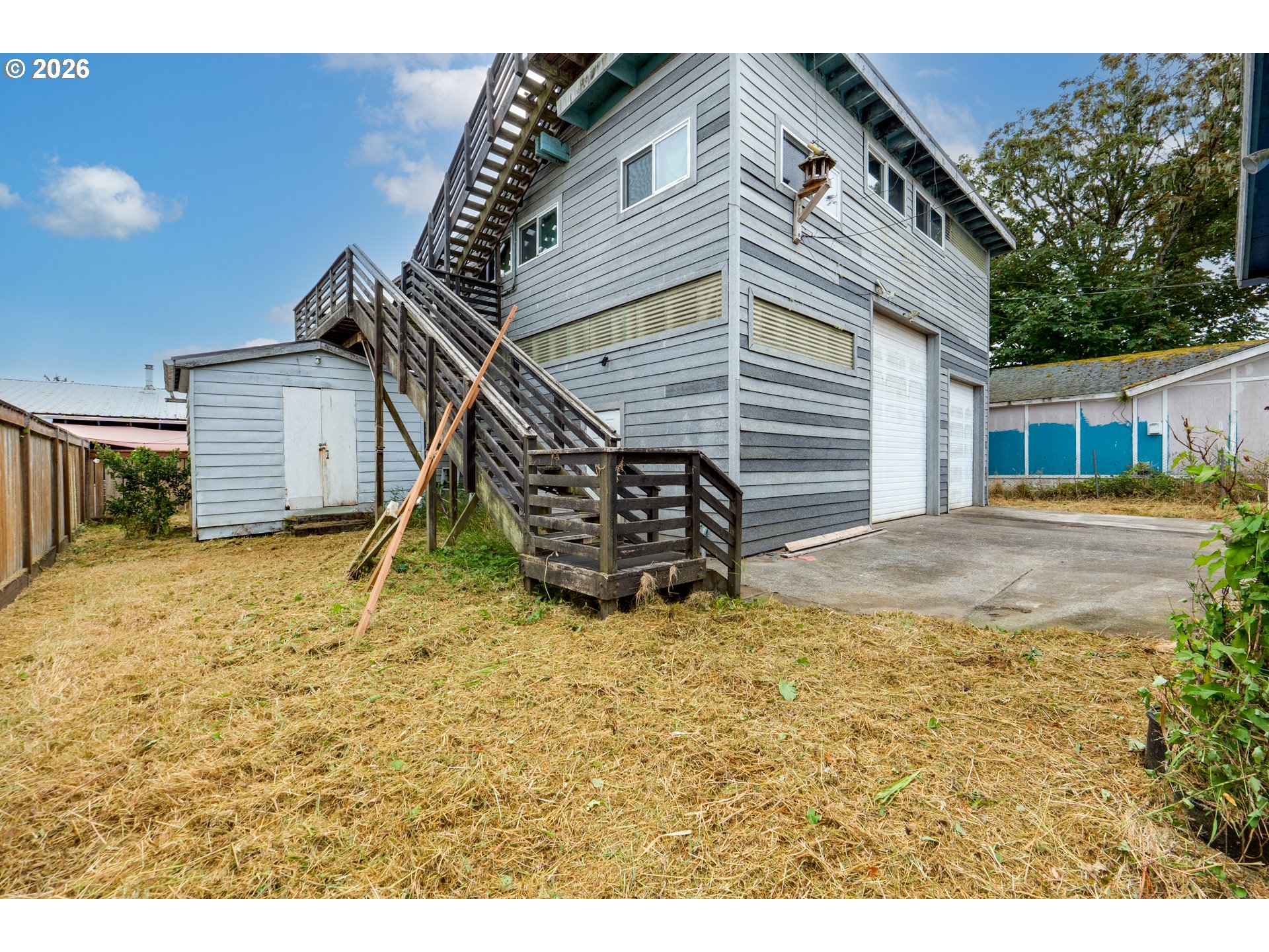 1062 NW WARRENTON DR