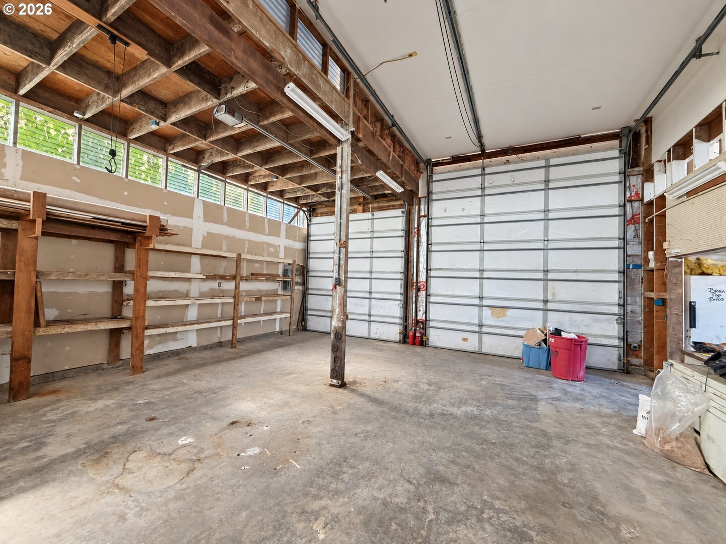 1062 NW WARRENTON DR