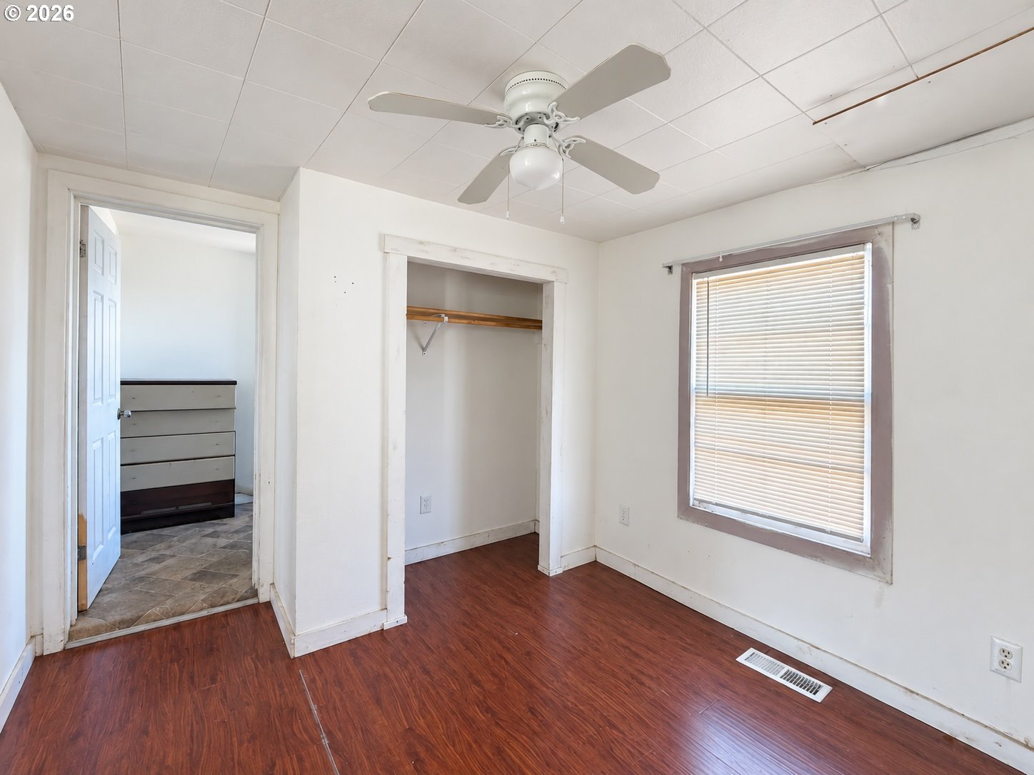 1062 NW WARRENTON DR