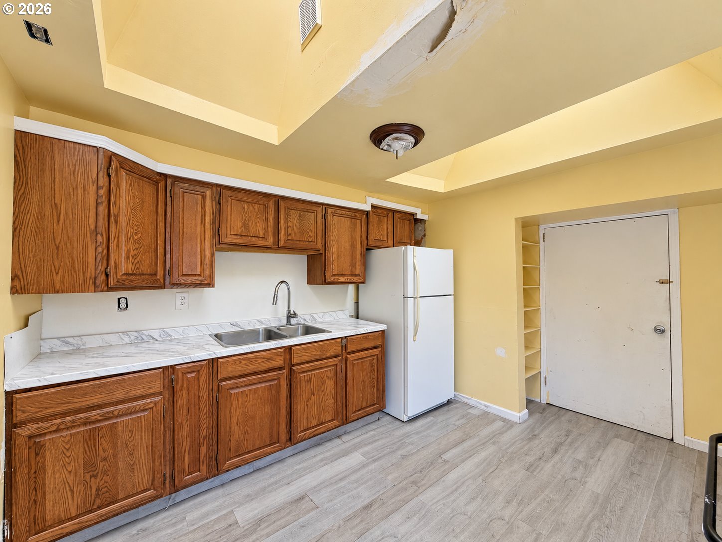 1062 NW WARRENTON DR