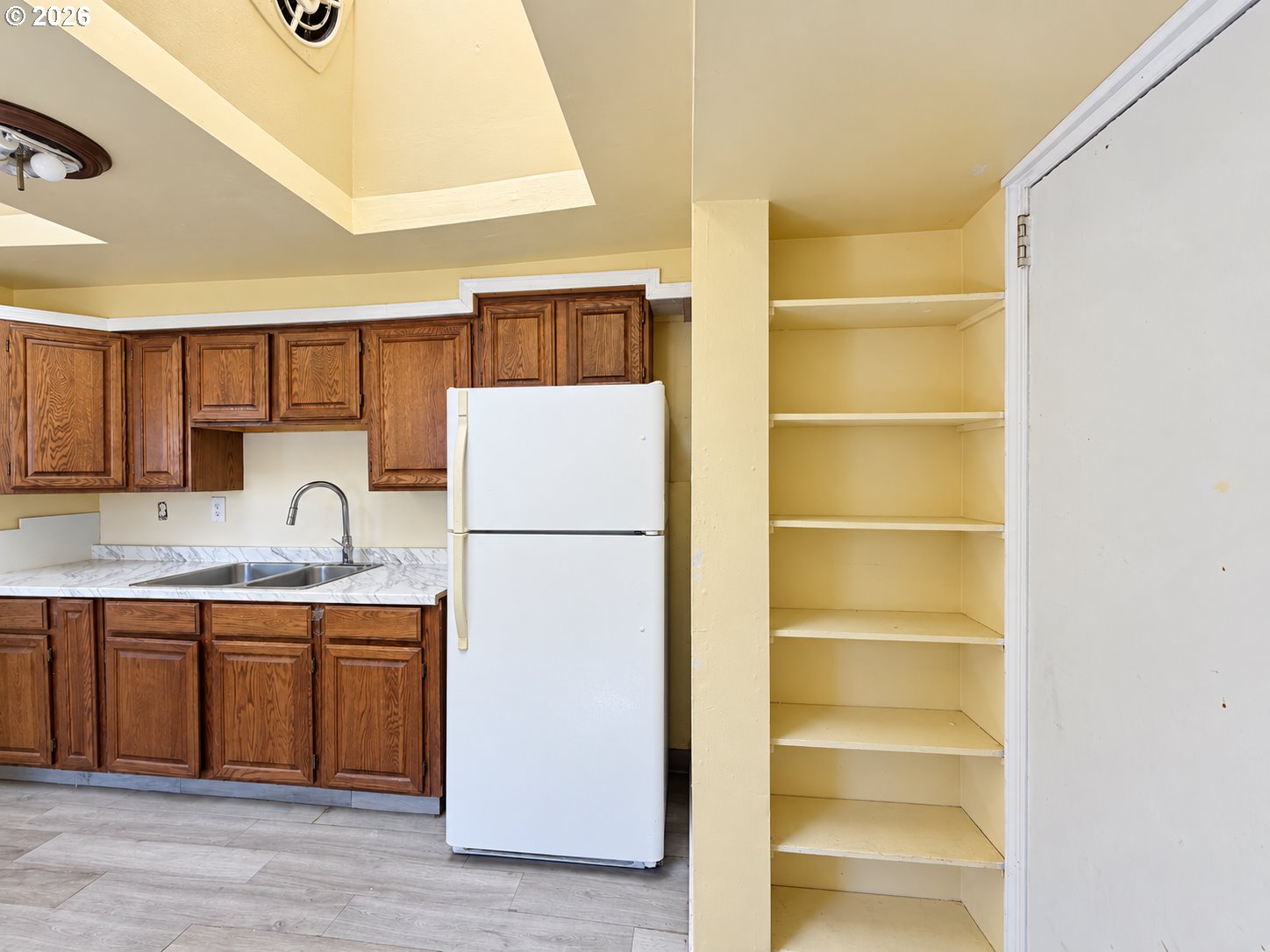 1062 NW WARRENTON DR