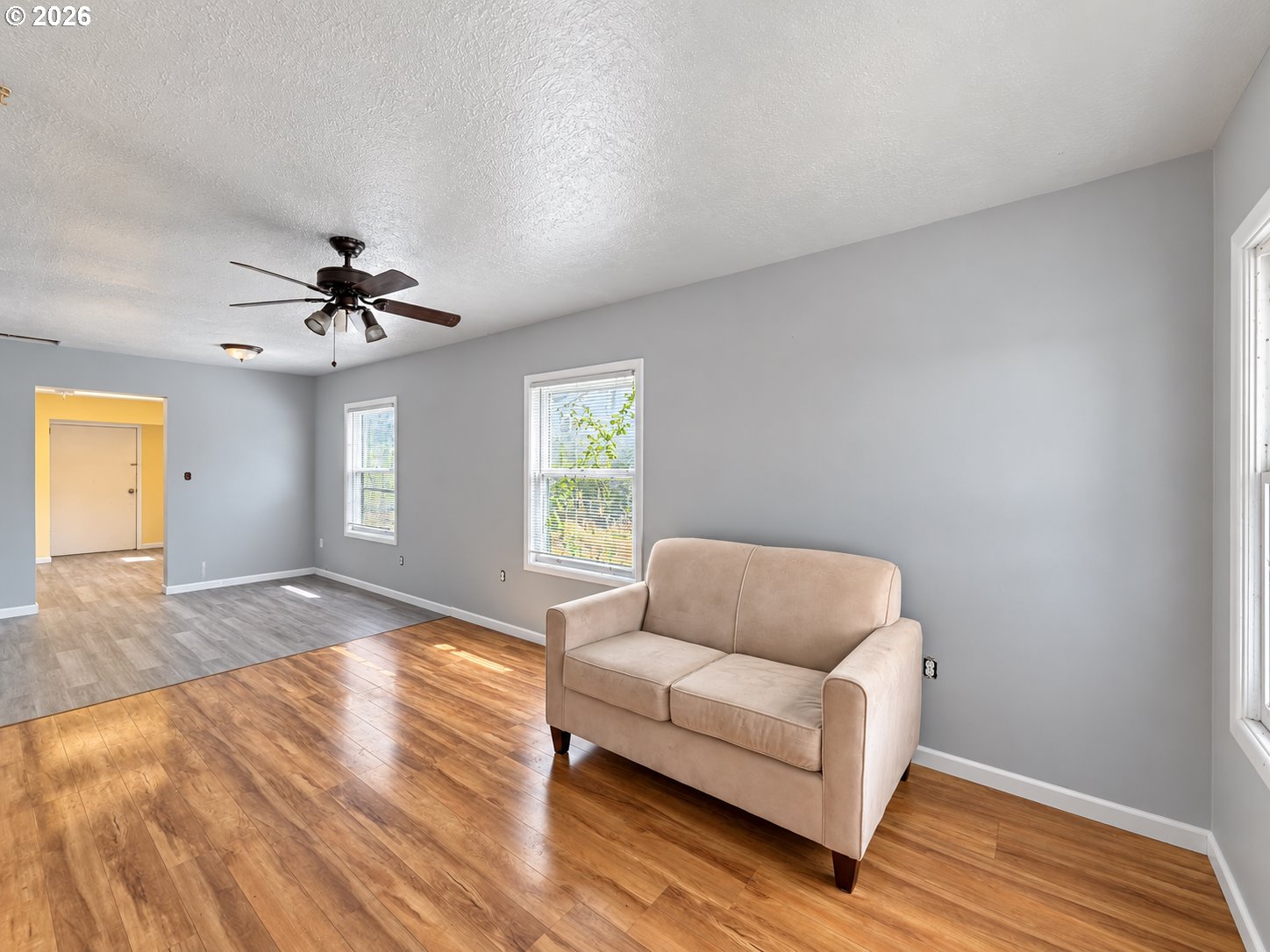 1062 NW WARRENTON DR