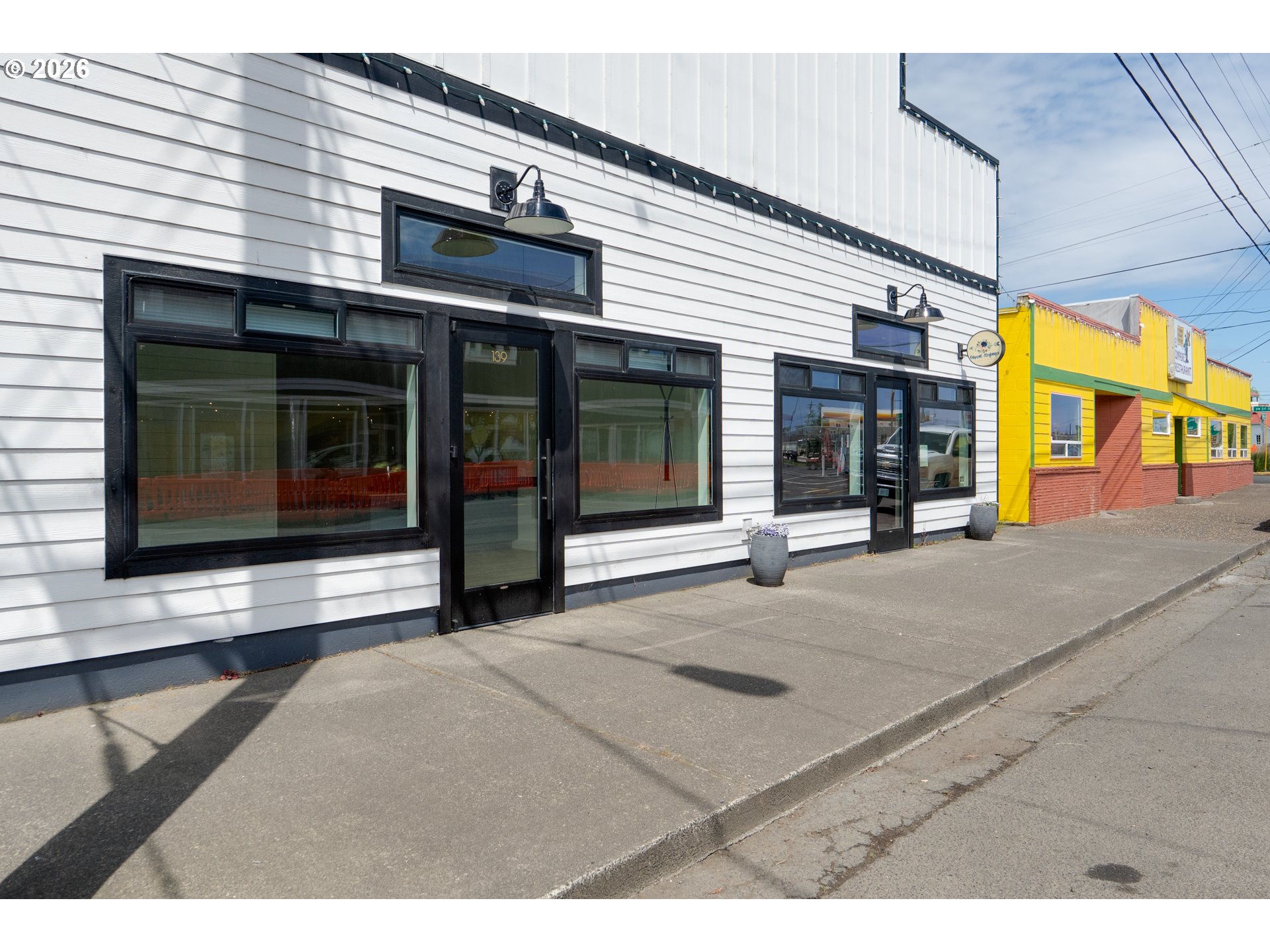 137 S MAIN AVE