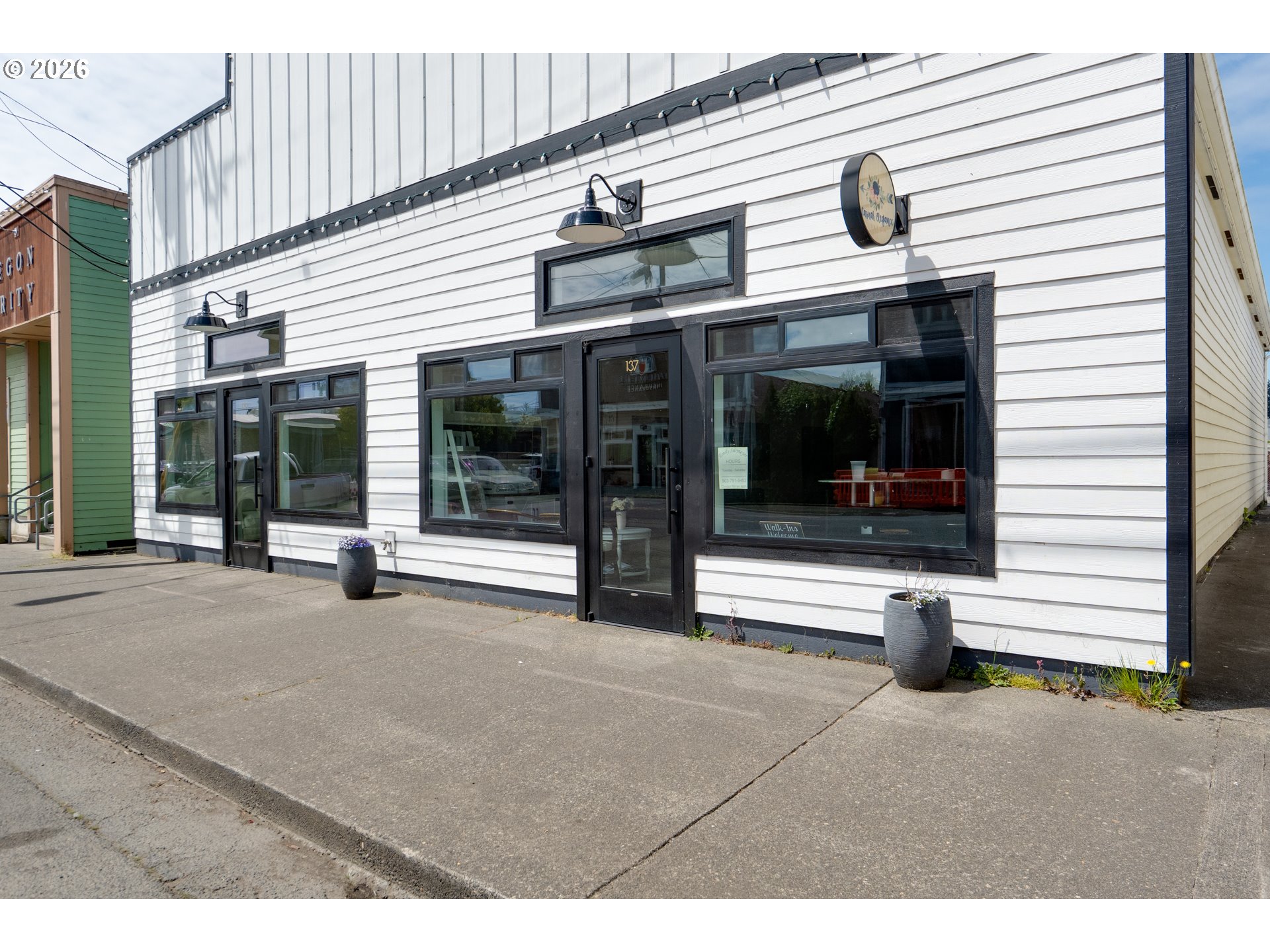 137 S MAIN AVE