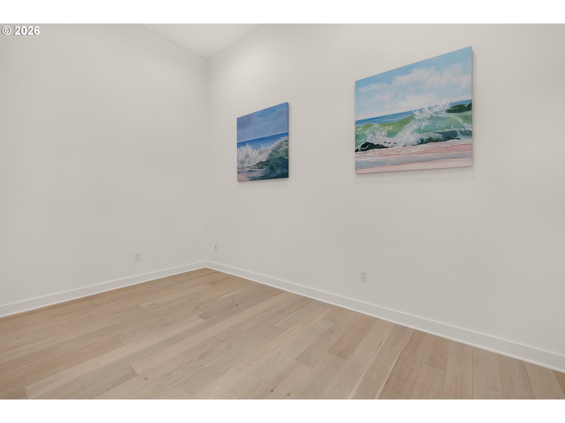 137 S MAIN AVE