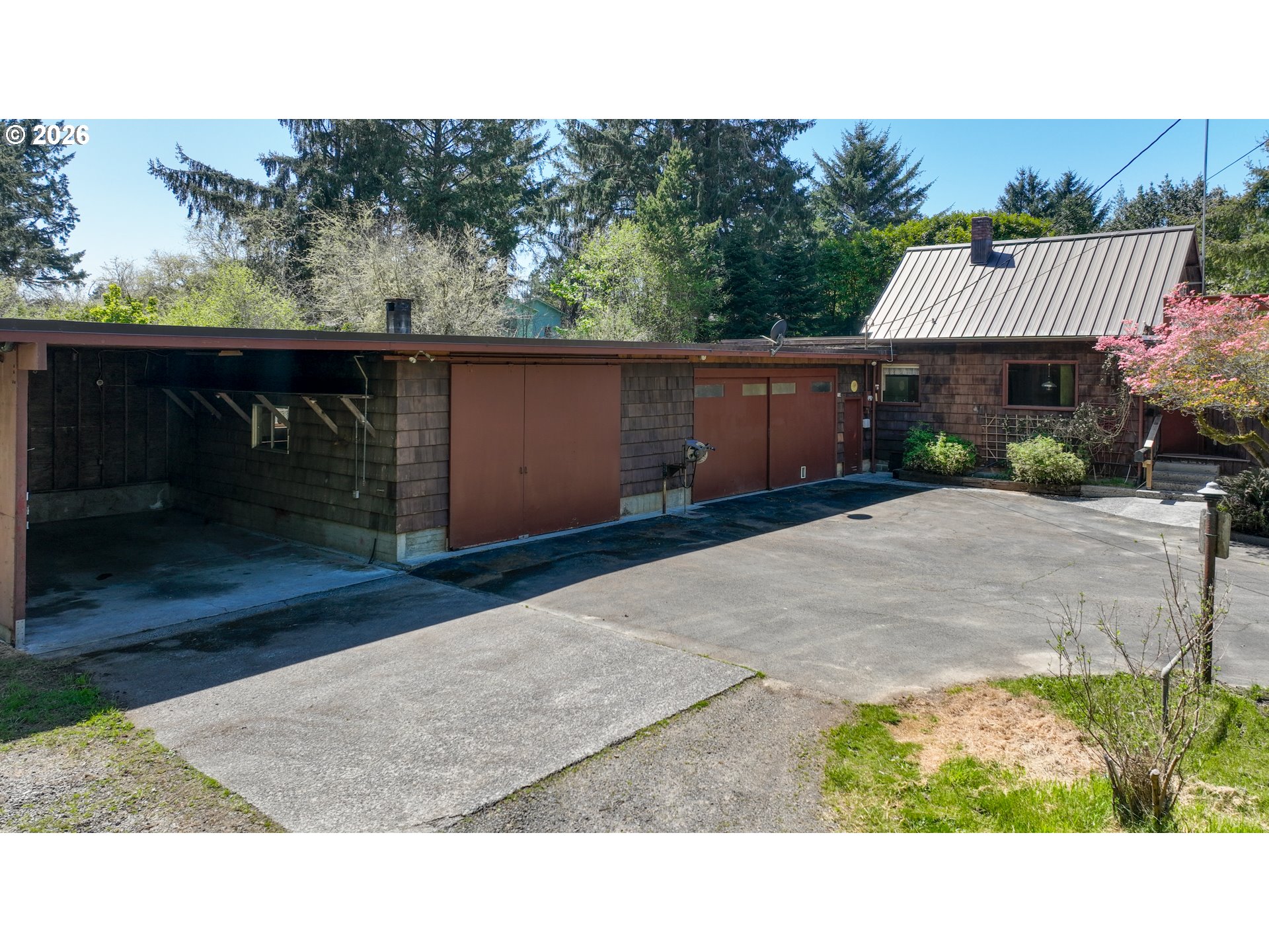 735 3RD AVE