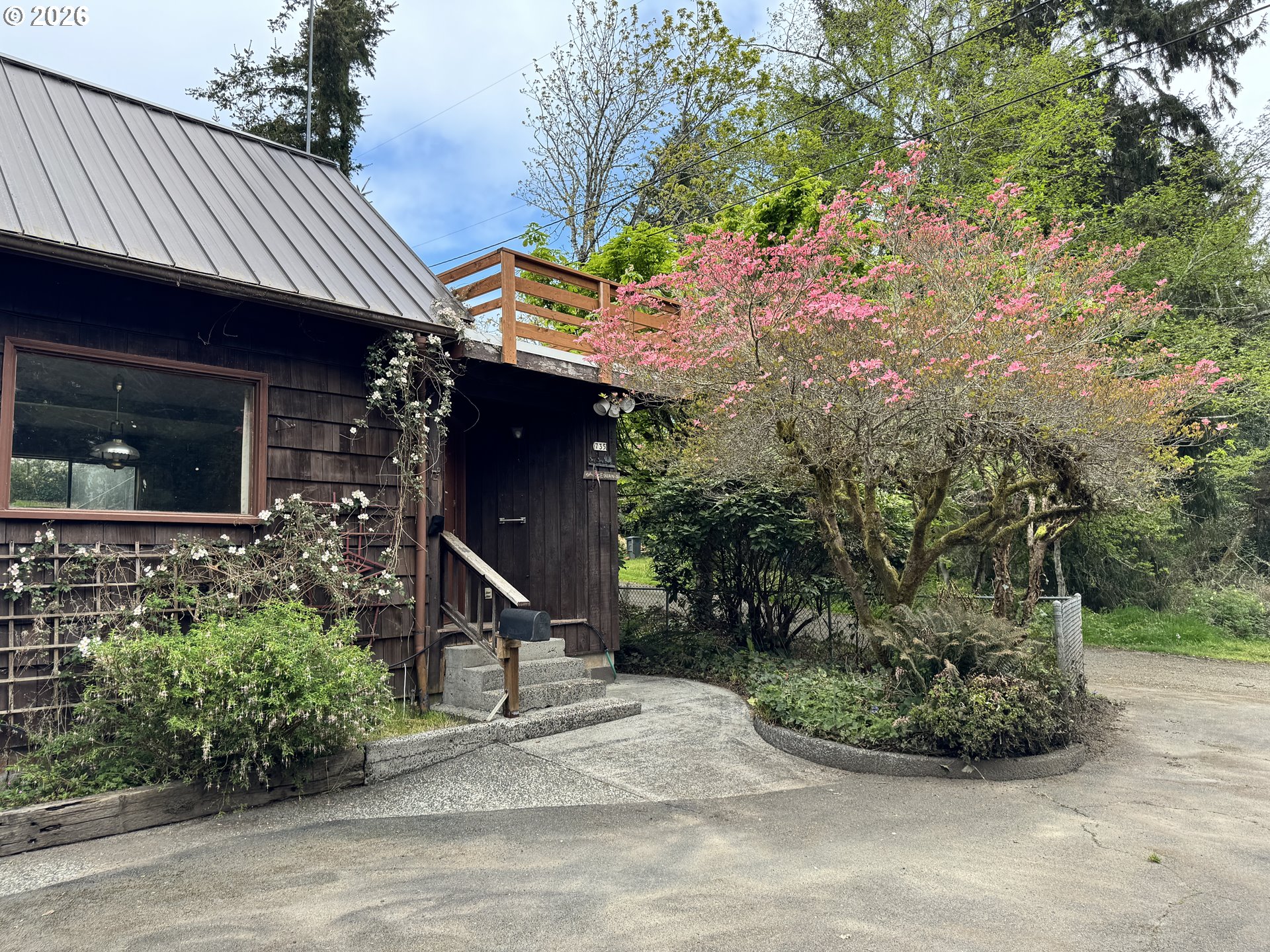 735 3RD AVE