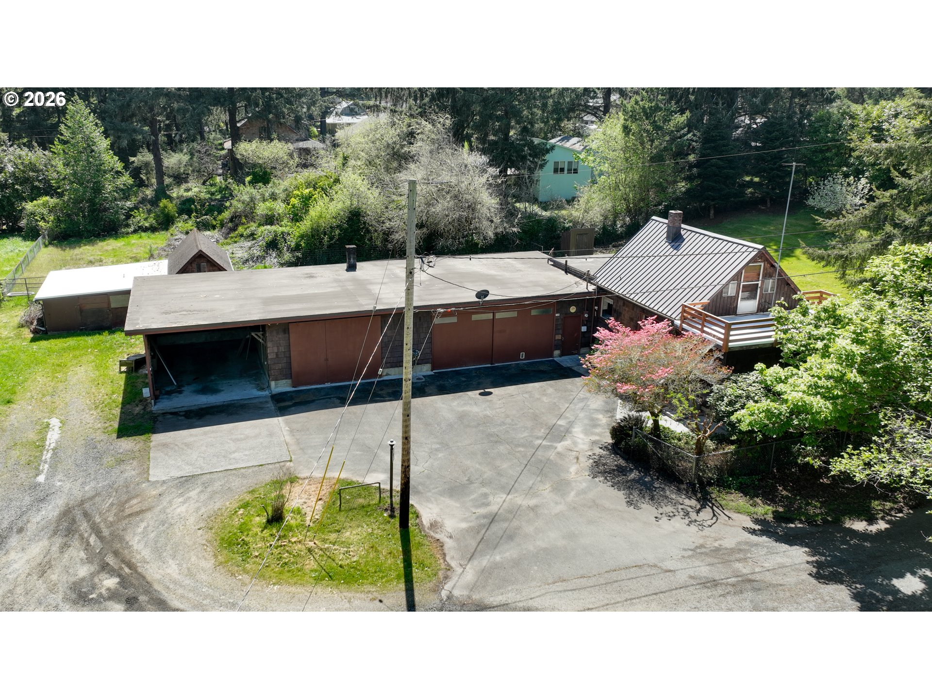 735 3RD AVE