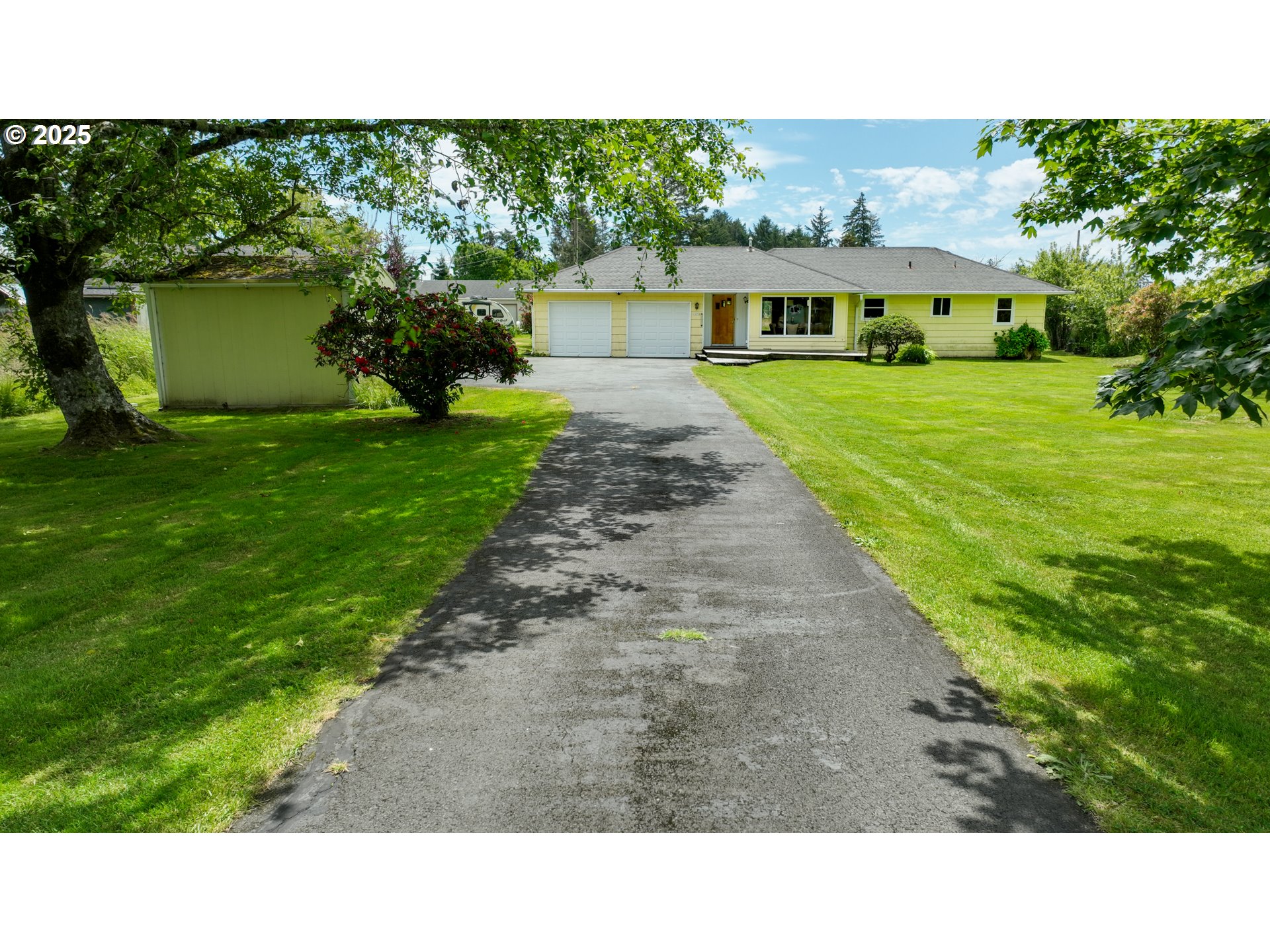 1070 E HARBOR DR