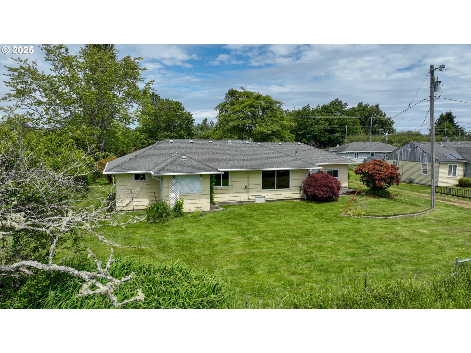1070 E HARBOR DR