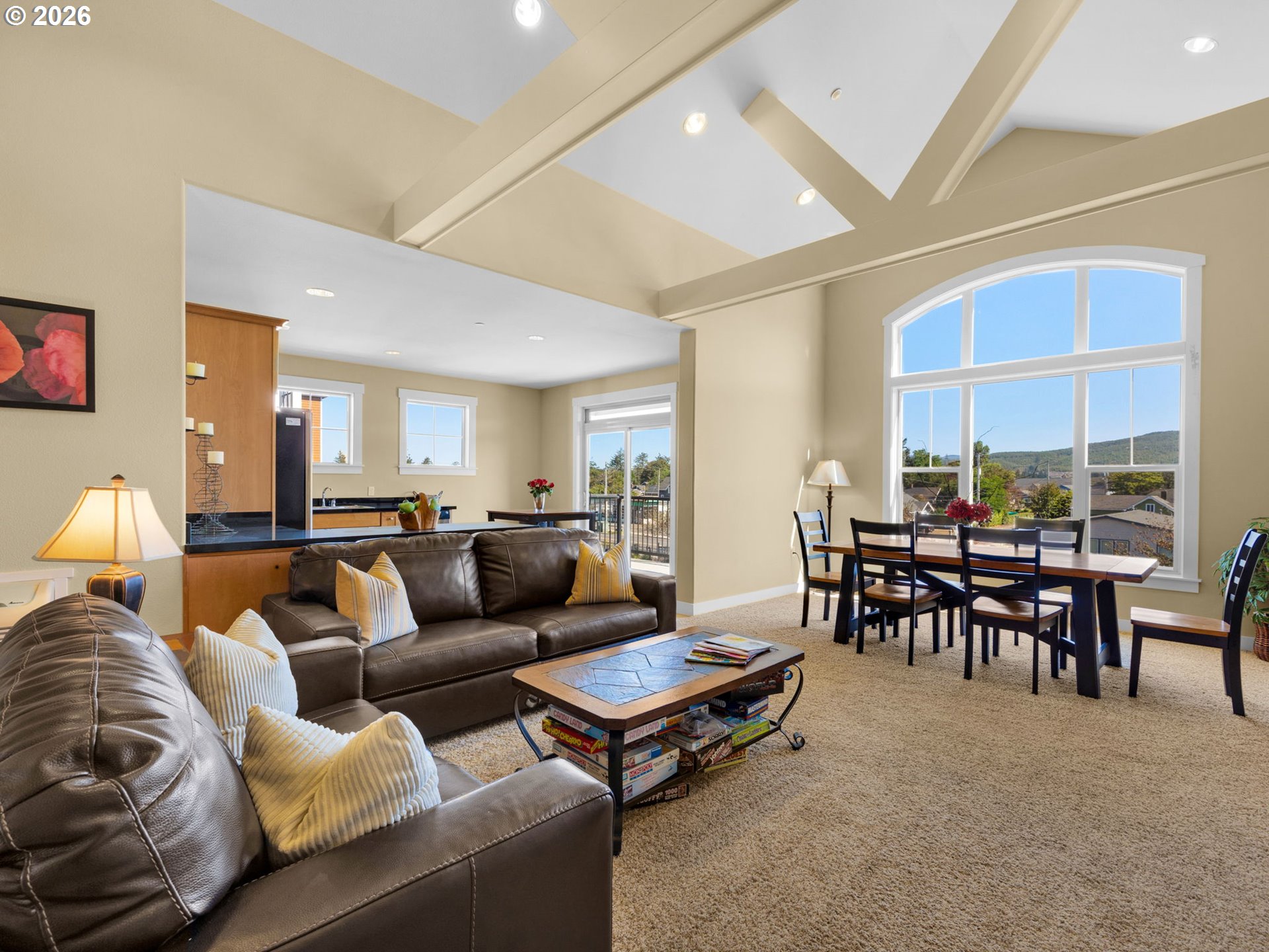 1000 N HOLLADAY DR 304