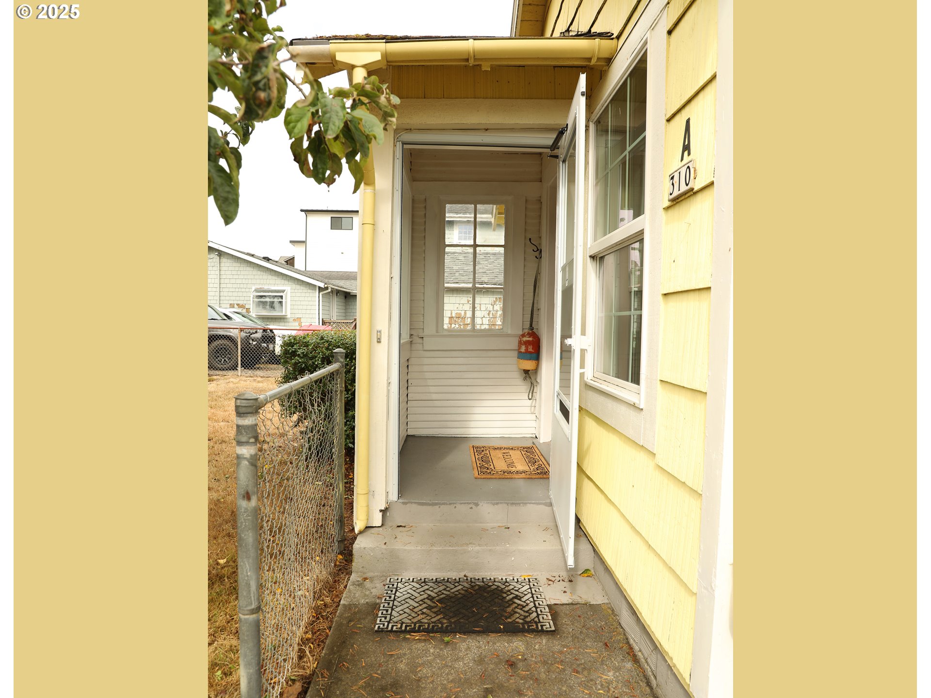 310 15TH AVE
