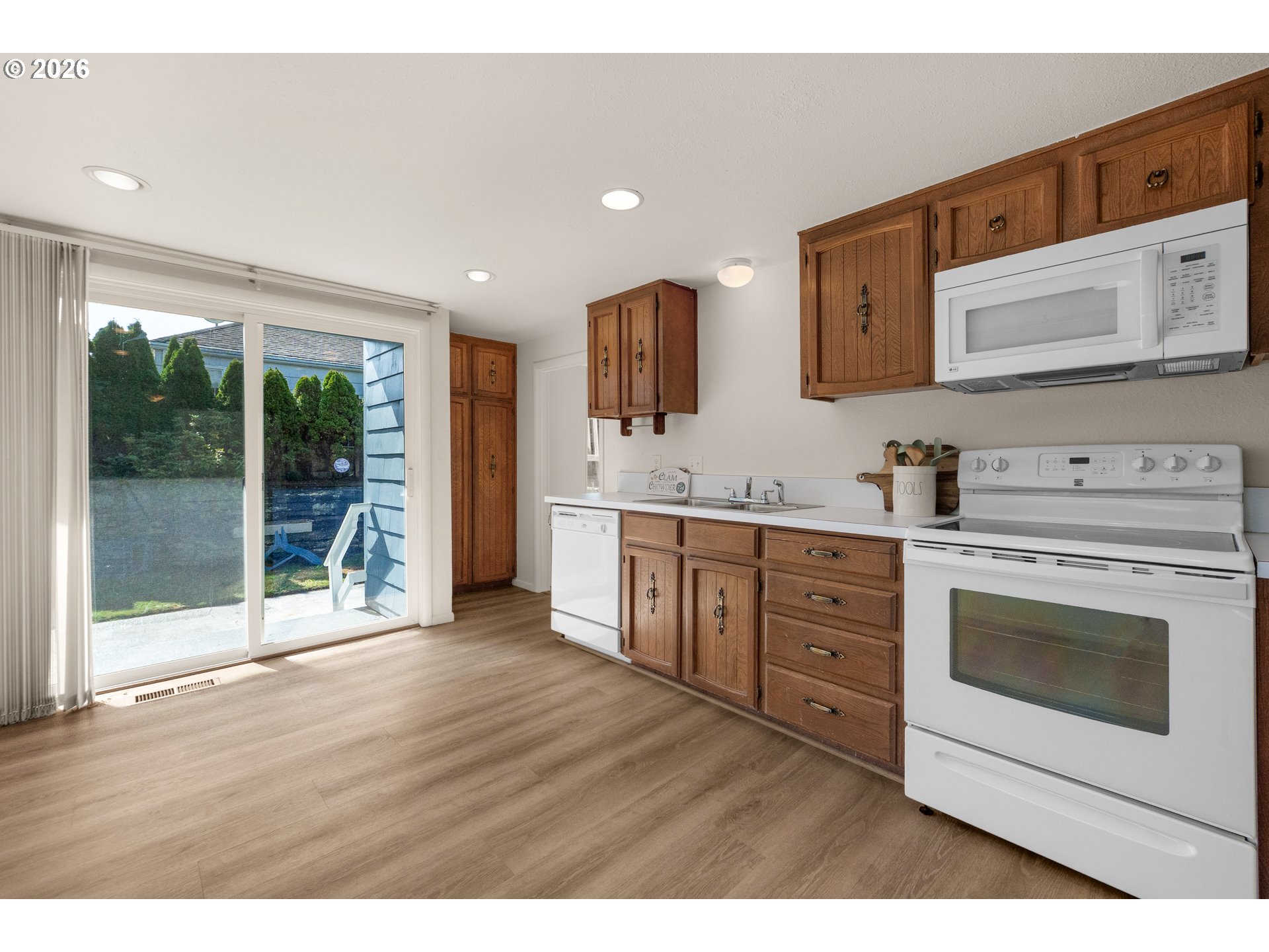 259 4TH AVE