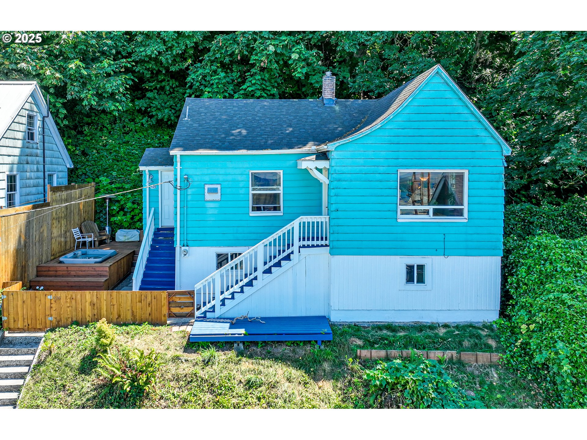 435 W MARINE DR