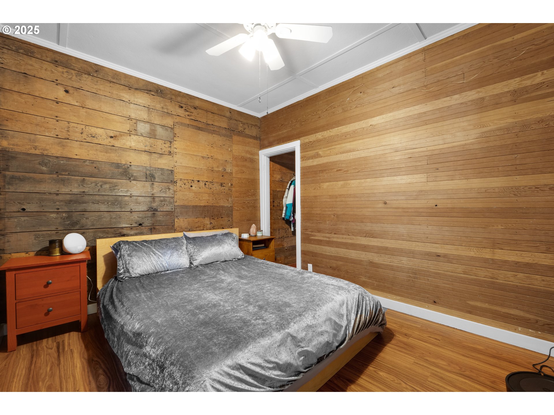 435 W MARINE DR