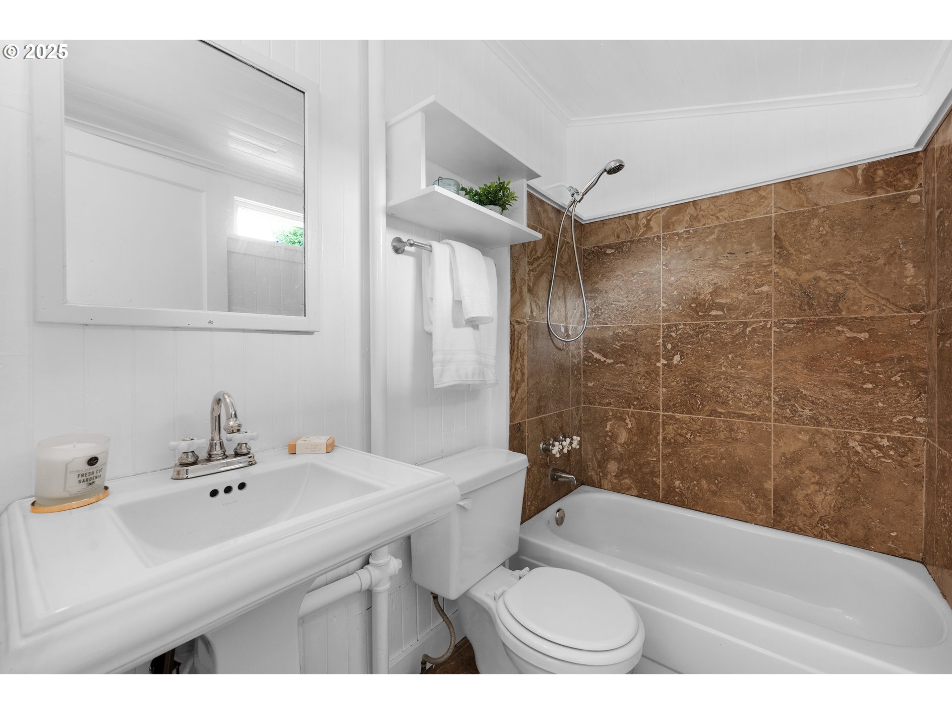 218 NECANICUM DR