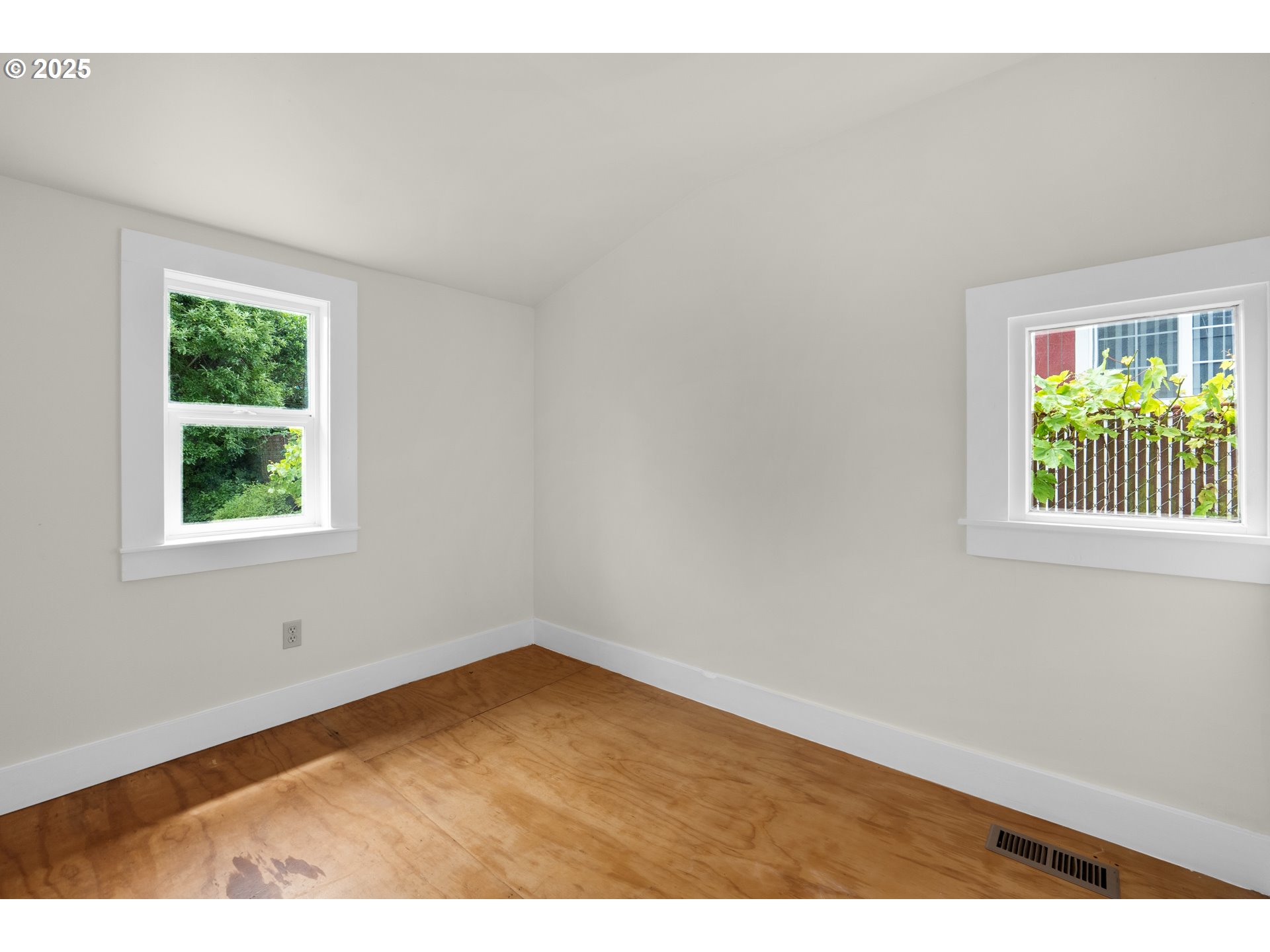 218 NECANICUM DR
